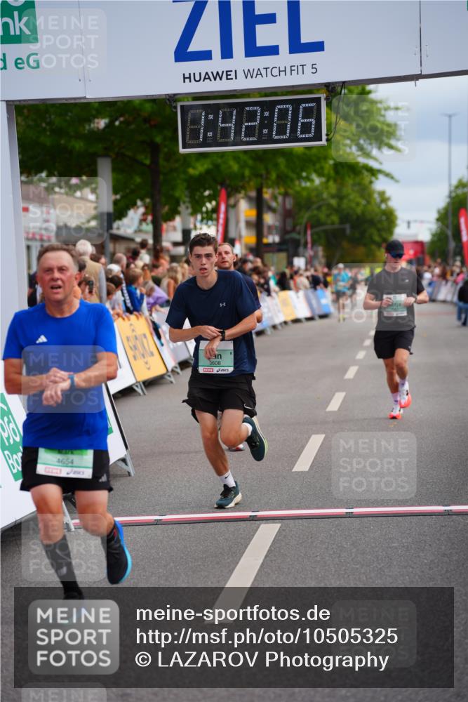 20.09.2026 - PSD Bank Halbmarathon LAZAROV Photography http://msf.ph/oto/10505325 20.09.2026 11:42:05 Ziel 1852, 2069, 2267, 2981, 3608, 4654 meine-sportfotos.de