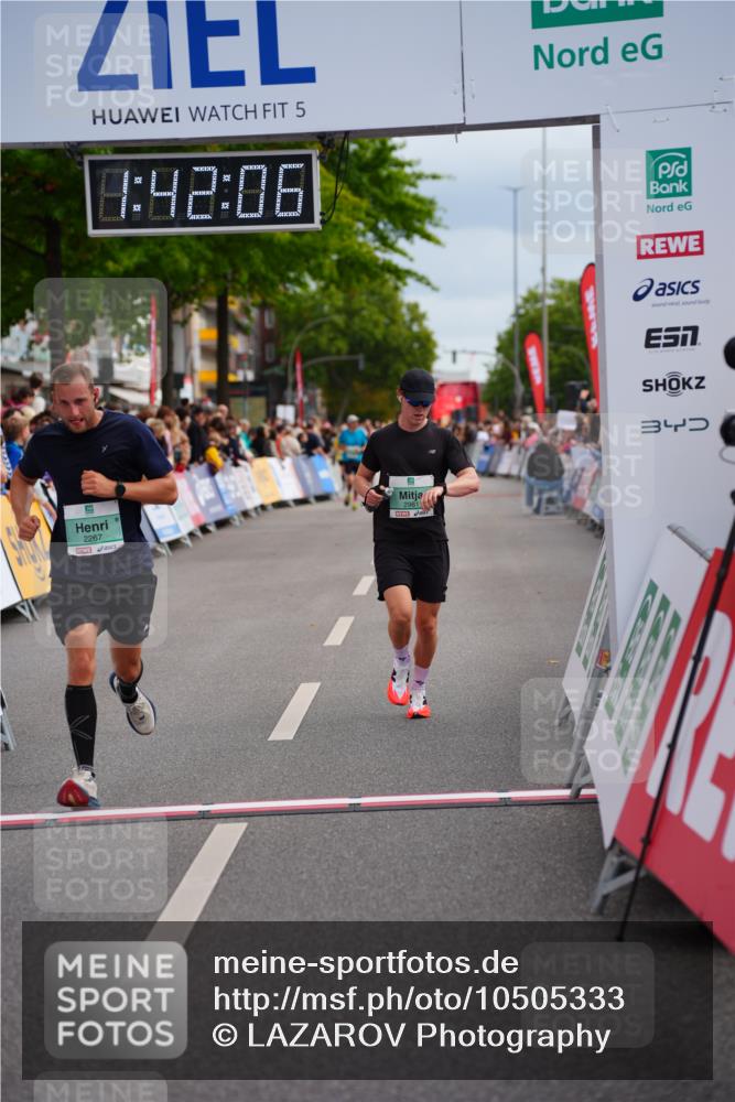 20.09.2026 - PSD Bank Halbmarathon LAZAROV Photography http://msf.ph/oto/10505333 20.09.2026 11:42:06 Ziel 1852, 2069, 2267, 2981, 3608, 4654 meine-sportfotos.de