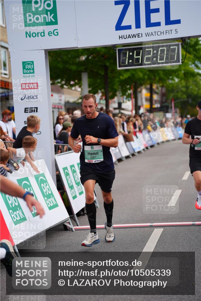 20.09.2026 - PSD Bank Halbmarathon LAZAROV Photography http://msf.ph/oto/10505339 20.09.2026 11:42:07 Ziel 1852, 2069, 2267, 2981, 3608, 4654 meine-sportfotos.de
