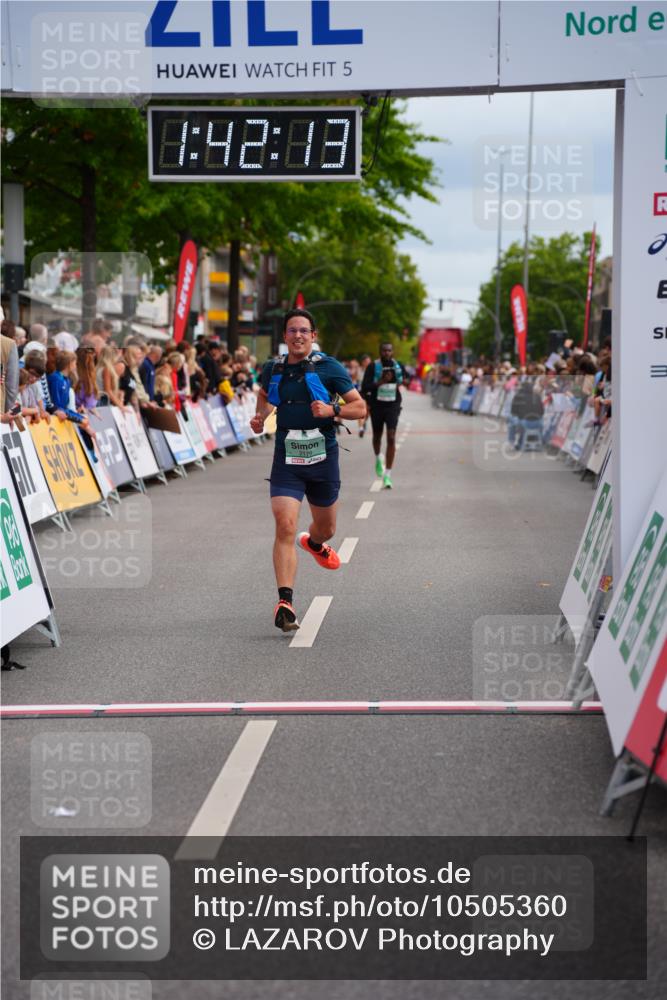 20.09.2026 - PSD Bank Halbmarathon LAZAROV Photography http://msf.ph/oto/10505360 20.09.2026 11:42:12 Ziel 2179, 2267, 2981, 3608, 4654 meine-sportfotos.de