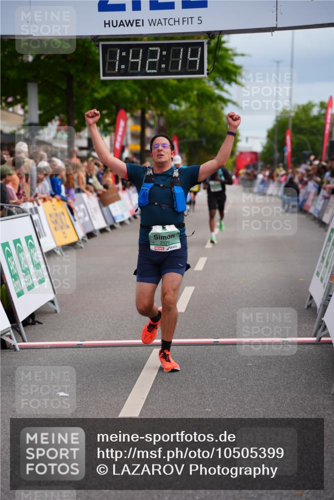 20.09.2026 - PSD Bank Halbmarathon LAZAROV Photography http://msf.ph/oto/10505399 20.09.2026 11:42:13 Ziel 1188, 2179, 2267, 2981, 3608 meine-sportfotos.de
