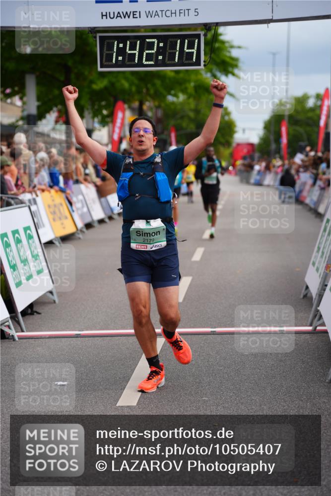 20.09.2026 - PSD Bank Halbmarathon LAZAROV Photography http://msf.ph/oto/10505407 20.09.2026 11:42:14 Ziel 1188, 1879, 2179, 2267, 2981 meine-sportfotos.de