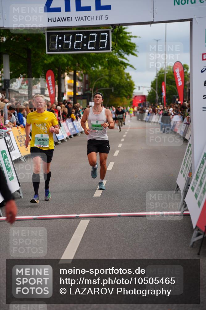 20.09.2026 - PSD Bank Halbmarathon LAZAROV Photography http://msf.ph/oto/10505465 20.09.2026 11:42:22 Ziel 1188, 1879, 2256, 2633, 4653 meine-sportfotos.de