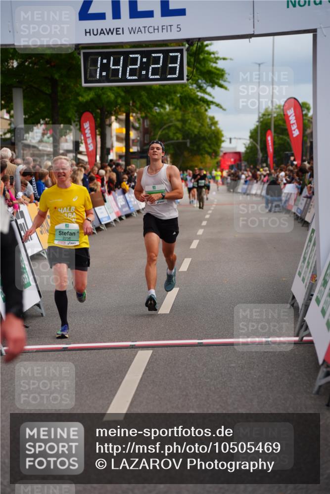 20.09.2026 - PSD Bank Halbmarathon LAZAROV Photography http://msf.ph/oto/10505469 20.09.2026 11:42:23 Ziel 1188, 1879, 2256, 2633, 4653 meine-sportfotos.de