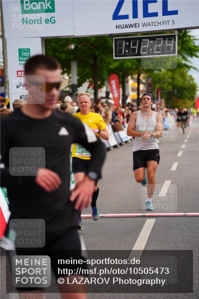 20.09.2026 - PSD Bank Halbmarathon LAZAROV Photography http://msf.ph/oto/10505473 20.09.2026 11:42:23 Ziel 1188, 1879, 2256, 2633, 4653 meine-sportfotos.de