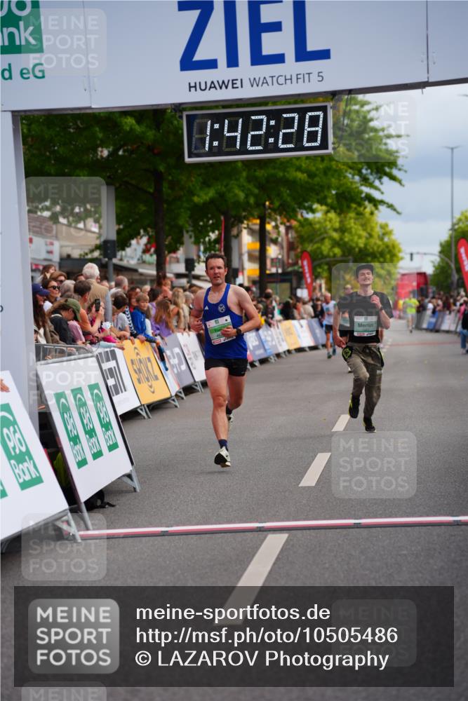 20.09.2026 - PSD Bank Halbmarathon LAZAROV Photography http://msf.ph/oto/10505486 20.09.2026 11:42:28 Ziel 1591, 2256, 2633, 4620, 4653 meine-sportfotos.de