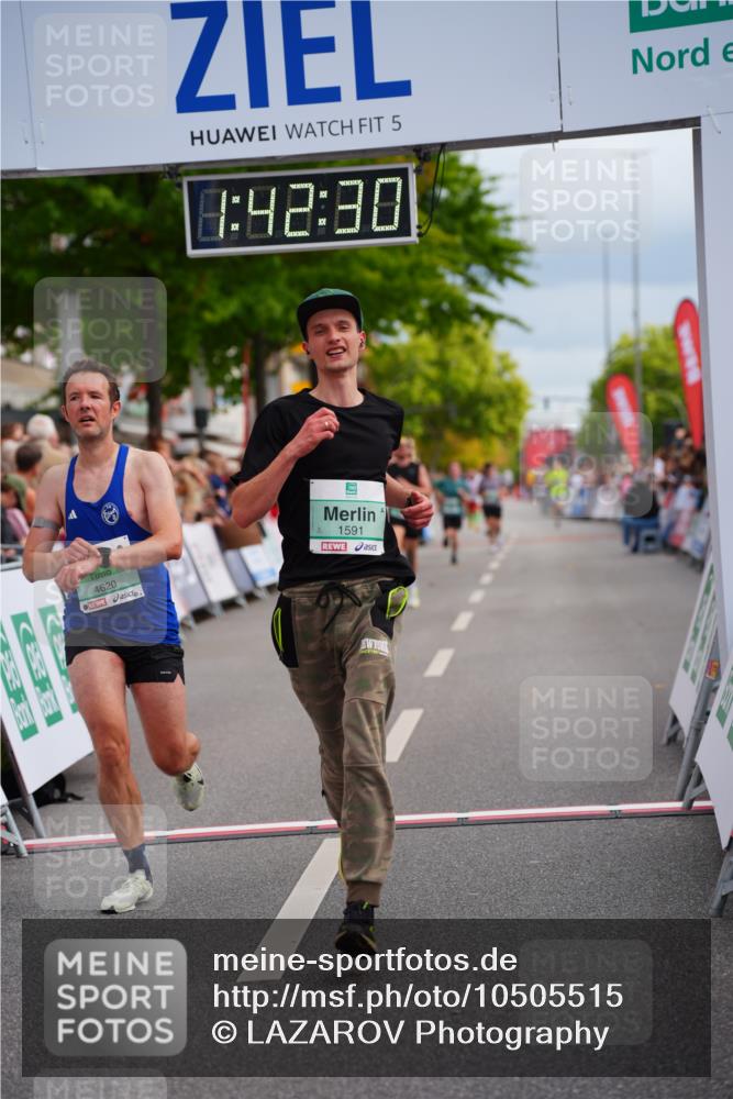 20.09.2026 - PSD Bank Halbmarathon LAZAROV Photography http://msf.ph/oto/10505515 20.09.2026 11:42:30 Ziel 1591, 2256, 4620, 4653 meine-sportfotos.de