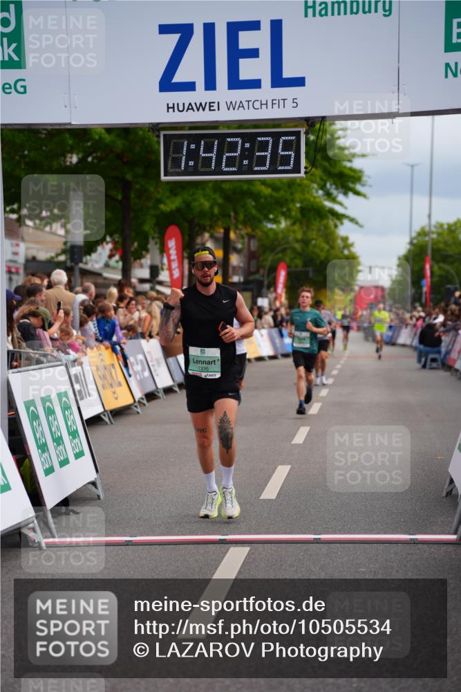 20.09.2026 - PSD Bank Halbmarathon LAZAROV Photography http://msf.ph/oto/10505534 20.09.2026 11:42:34 Ziel 1336, 1591, 2781, 4288, 4620 meine-sportfotos.de