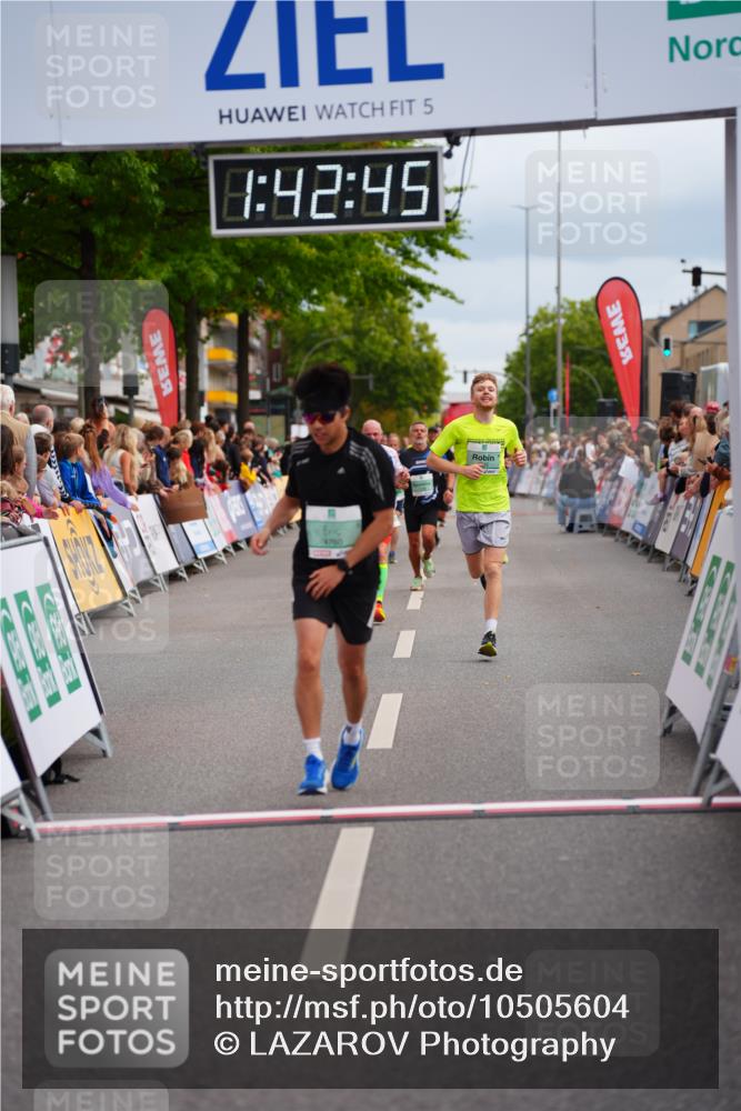 20.09.2026 - PSD Bank Halbmarathon LAZAROV Photography http://msf.ph/oto/10505604 20.09.2026 11:42:44 Ziel 2781, 3892, 4251, 4288, 4385, 4760 meine-sportfotos.de