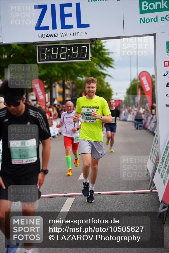 20.09.2026 - PSD Bank Halbmarathon LAZAROV Photography http://msf.ph/oto/10505627 20.09.2026 11:42:47 Ziel 1258, 1888, 3892, 4251, 4385, 4634, 4760 meine-sportfotos.de
