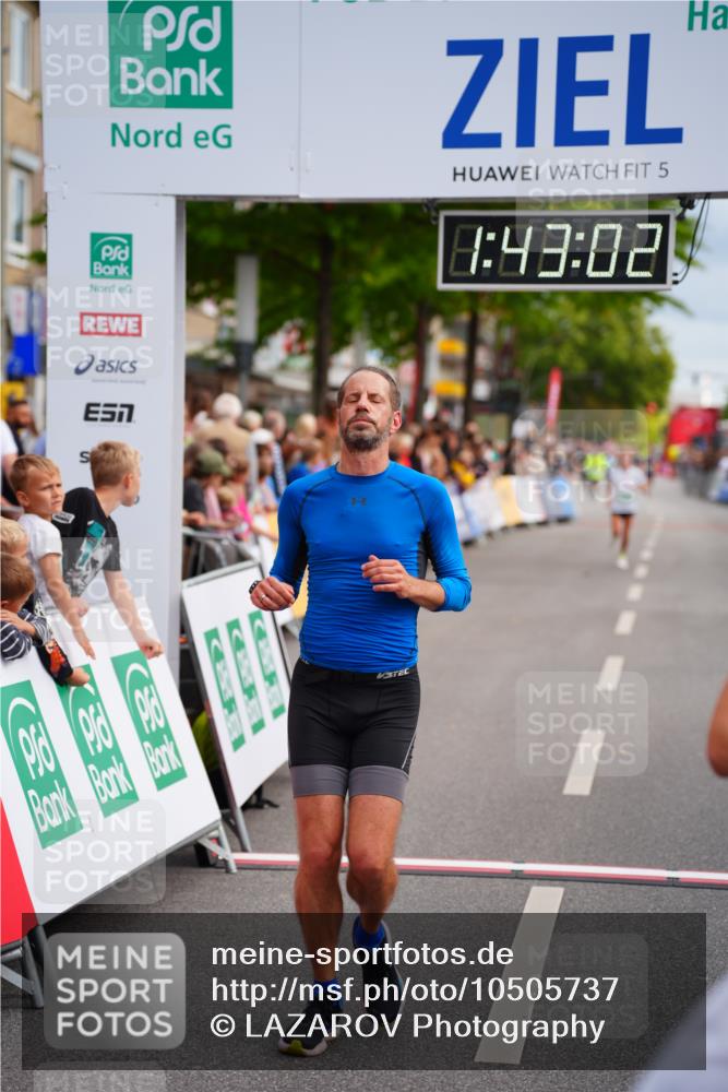 20.09.2026 - PSD Bank Halbmarathon LAZAROV Photography http://msf.ph/oto/10505737 20.09.2026 11:43:02 Ziel 1156, 1960, 4008, 4294, 4541 meine-sportfotos.de