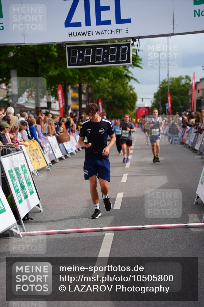 20.09.2026 - PSD Bank Halbmarathon LAZAROV Photography http://msf.ph/oto/10505800 20.09.2026 11:43:19 Ziel 1492, 4532 meine-sportfotos.de