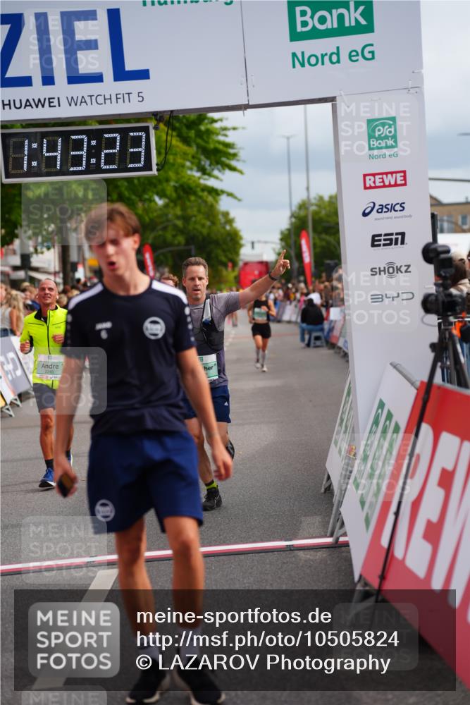 20.09.2026 - PSD Bank Halbmarathon LAZAROV Photography http://msf.ph/oto/10505824 20.09.2026 11:43:22 Ziel 1492, 2245, 2642, 2729, 3285, 4532 meine-sportfotos.de