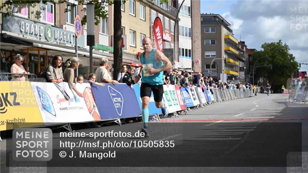 20.09.2026 - PSD Bank Halbmarathon J. Mangold http://msf.ph/oto/10505835 20.09.2026 11:19:43 Ziel 1785, 4372, 4718 meine-sportfotos.de