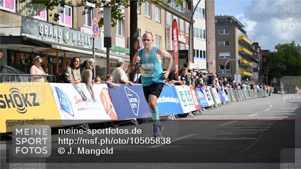 20.09.2026 - PSD Bank Halbmarathon J. Mangold http://msf.ph/oto/10505838 20.09.2026 11:19:43 Ziel 1785, 4372, 4718 meine-sportfotos.de