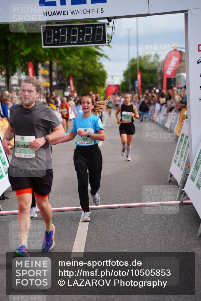 20.09.2026 - PSD Bank Halbmarathon LAZAROV Photography http://msf.ph/oto/10505853 20.09.2026 11:43:26 Ziel 1492, 2068, 2245, 2642, 2729, 3037, 3285, 4532 meine-sportfotos.de