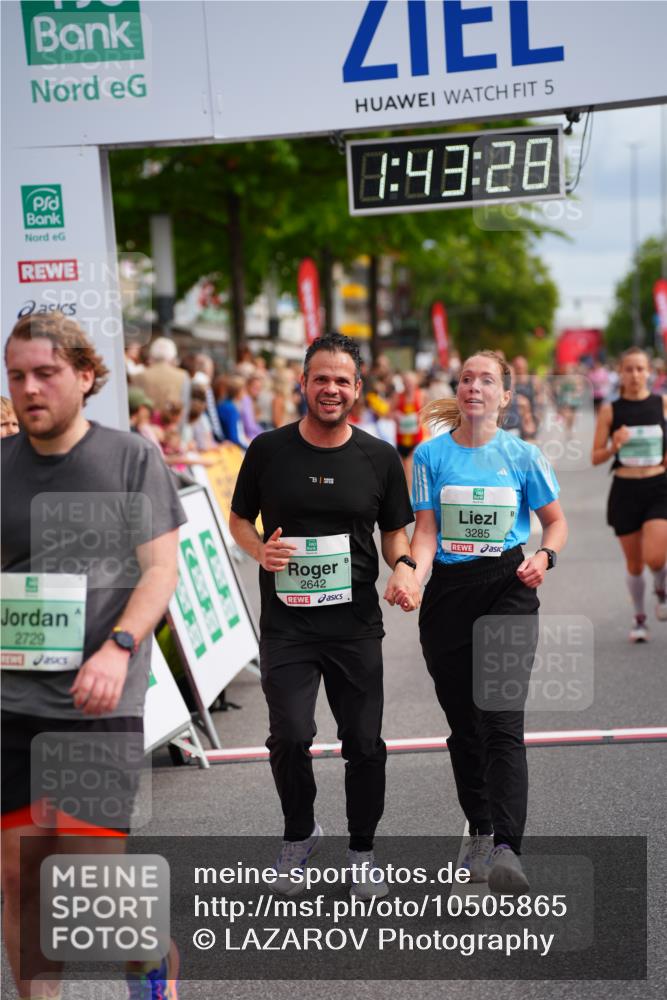 20.09.2026 - PSD Bank Halbmarathon LAZAROV Photography http://msf.ph/oto/10505865 20.09.2026 11:43:27 Ziel 1492, 2068, 2245, 2642, 2729, 3037, 3285, 4532 meine-sportfotos.de