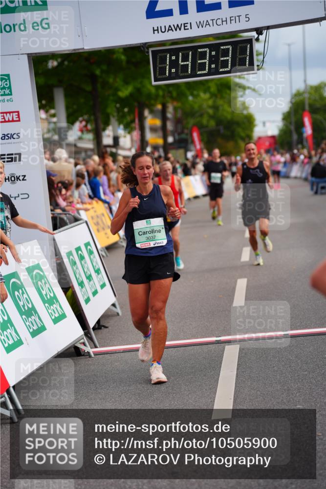 20.09.2026 - PSD Bank Halbmarathon LAZAROV Photography http://msf.ph/oto/10505900 20.09.2026 11:43:31 Ziel 1492, 2068, 2245, 2637, 2642, 2729, 3037, 3285, 4501 meine-sportfotos.de
