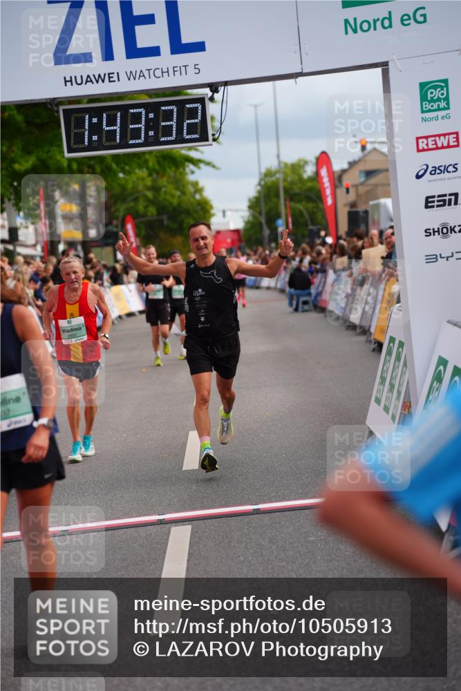 20.09.2026 - PSD Bank Halbmarathon LAZAROV Photography http://msf.ph/oto/10505913 20.09.2026 11:43:32 Ziel 1671, 2068, 2245, 2637, 2642, 2729, 3037, 3285, 4501 meine-sportfotos.de