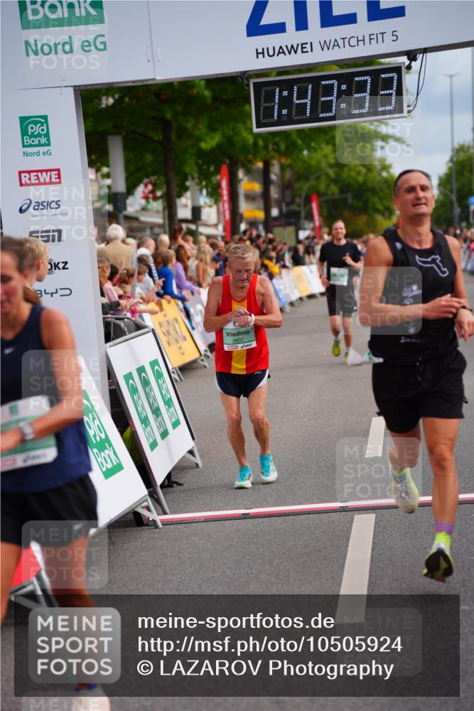 20.09.2026 - PSD Bank Halbmarathon LAZAROV Photography http://msf.ph/oto/10505924 20.09.2026 11:43:33 Ziel 1671, 2068, 2637, 2642, 2729, 3037, 3285, 4351, 4501 meine-sportfotos.de