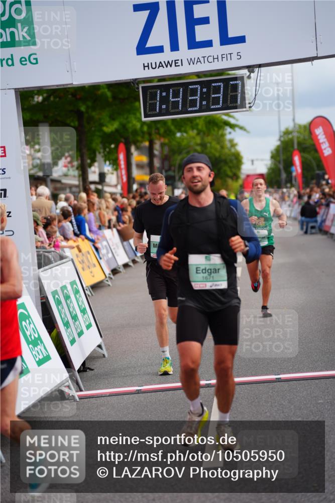 20.09.2026 - PSD Bank Halbmarathon LAZAROV Photography http://msf.ph/oto/10505950 20.09.2026 11:43:37 Ziel 1671, 2637, 3037, 4055, 4351, 4501 meine-sportfotos.de