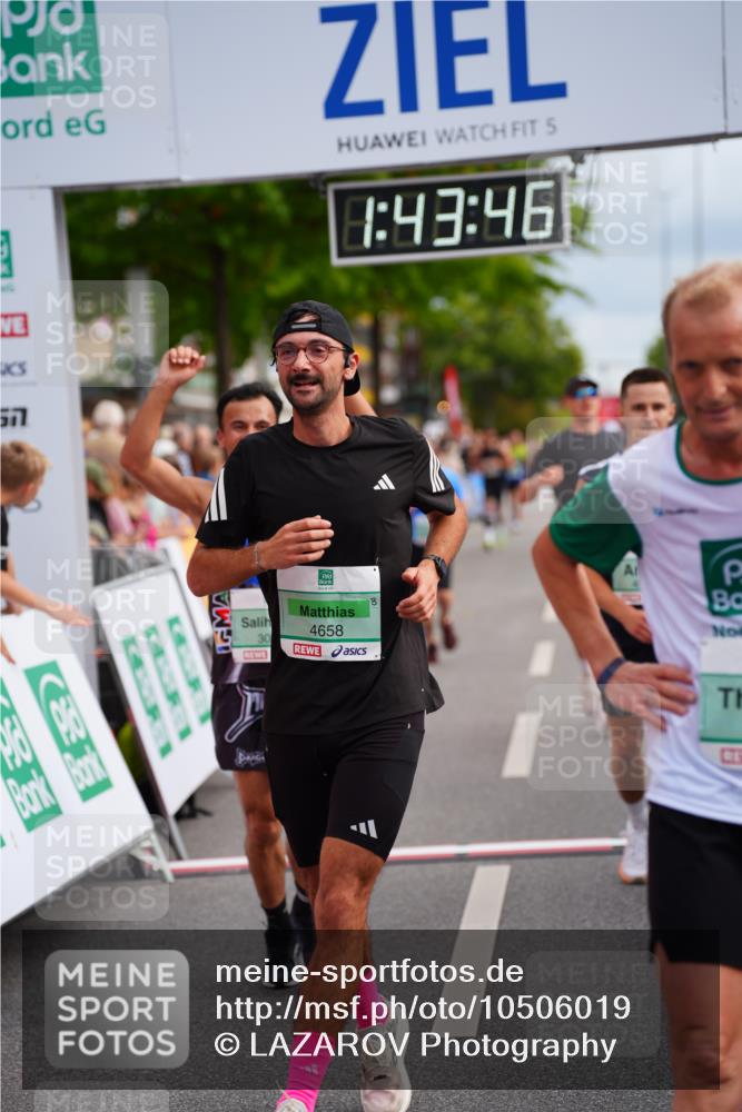 20.09.2026 - PSD Bank Halbmarathon LAZAROV Photography http://msf.ph/oto/10506019 20.09.2026 11:43:46 Ziel 1431, 1553, 2568, 3023, 4055, 4220, 4307, 4529, 4658, 4787 meine-sportfotos.de