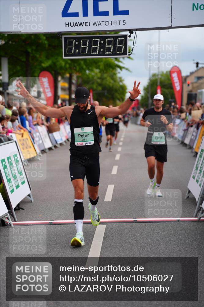 20.09.2026 - PSD Bank Halbmarathon LAZAROV Photography http://msf.ph/oto/10506027 20.09.2026 11:43:55 Ziel 1493, 1553, 2211, 2946, 3117, 3662, 4220, 4787 meine-sportfotos.de