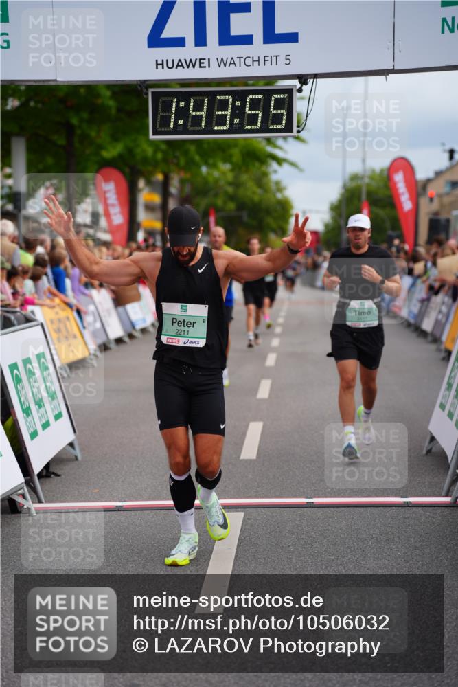 20.09.2026 - PSD Bank Halbmarathon LAZAROV Photography http://msf.ph/oto/10506032 20.09.2026 11:43:55 Ziel 1493, 1553, 2211, 2946, 3117, 3662, 4220, 4787 meine-sportfotos.de