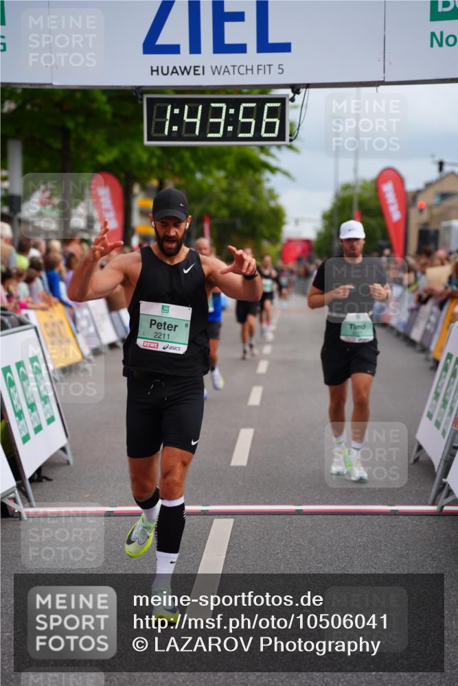 20.09.2026 - PSD Bank Halbmarathon LAZAROV Photography http://msf.ph/oto/10506041 20.09.2026 11:43:55 Ziel 1493, 1553, 2211, 2946, 3117, 3662, 4220, 4787 meine-sportfotos.de