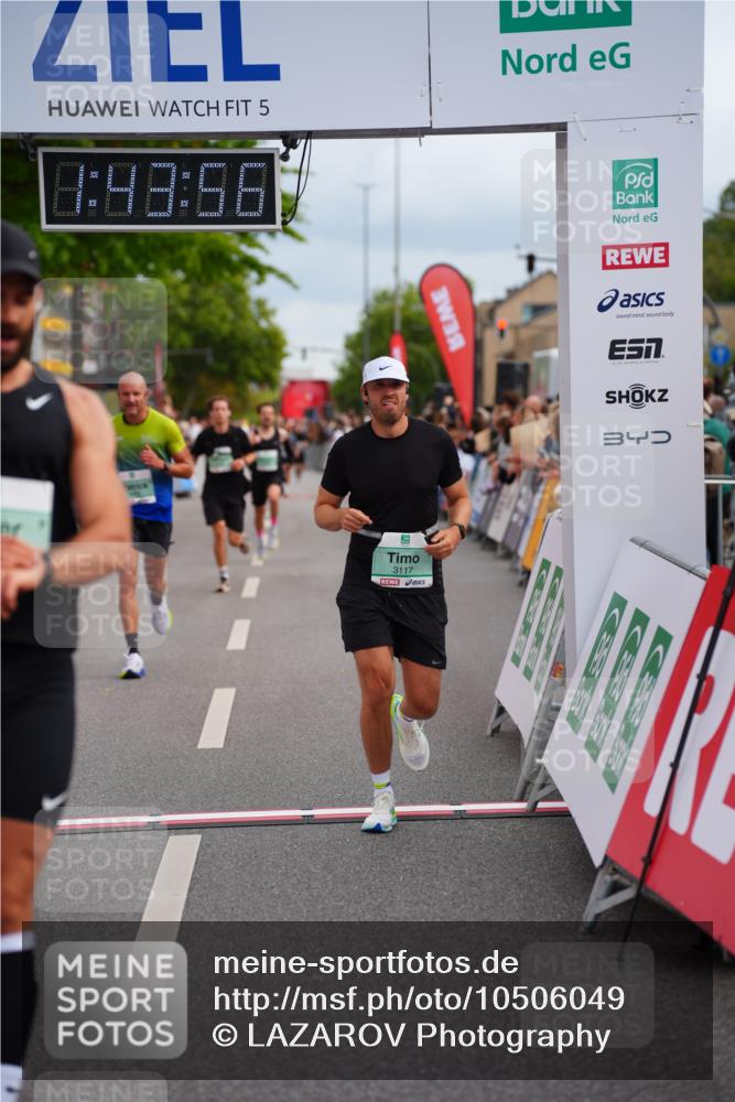 20.09.2026 - PSD Bank Halbmarathon LAZAROV Photography http://msf.ph/oto/10506049 20.09.2026 11:43:56 Ziel 1493, 1553, 2071, 2211, 2946, 3117, 3662, 4787 meine-sportfotos.de
