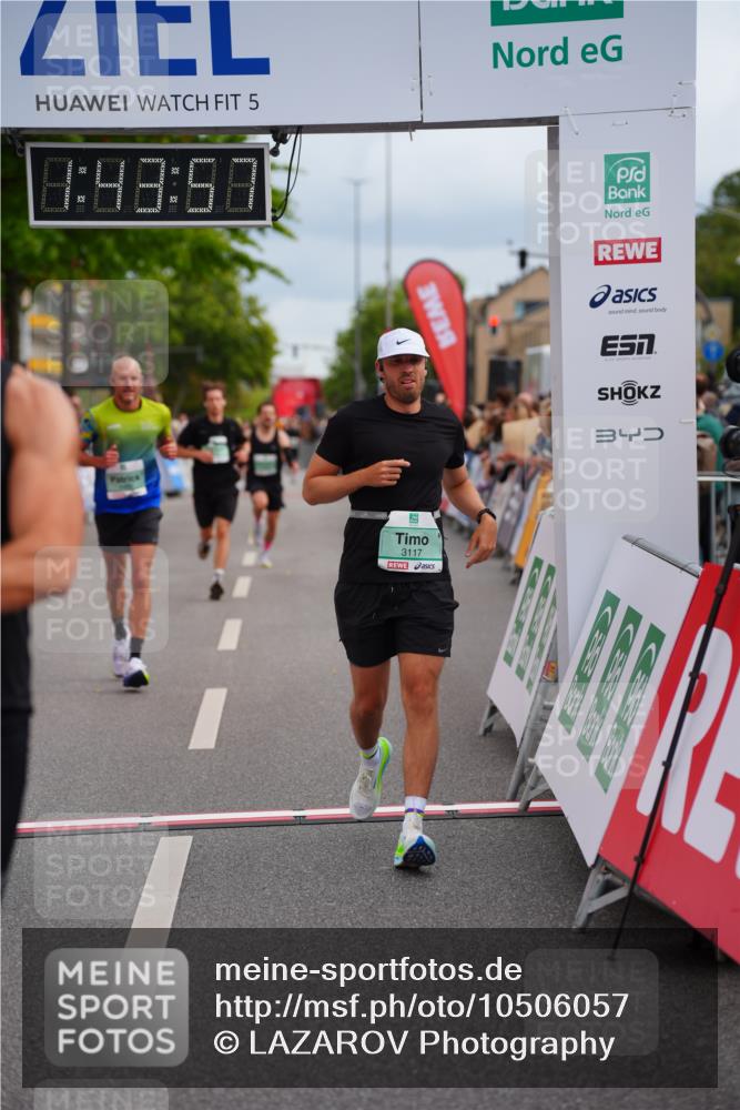 20.09.2026 - PSD Bank Halbmarathon LAZAROV Photography http://msf.ph/oto/10506057 20.09.2026 11:43:56 Ziel 1493, 1553, 2071, 2211, 2946, 3117, 3662, 4787 meine-sportfotos.de
