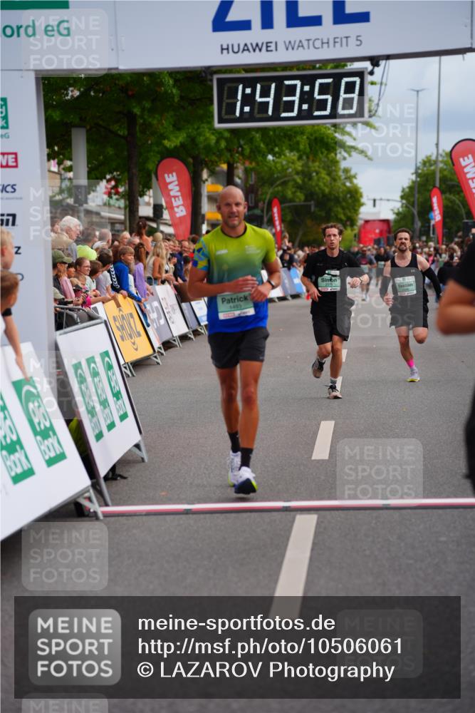 20.09.2026 - PSD Bank Halbmarathon LAZAROV Photography http://msf.ph/oto/10506061 20.09.2026 11:43:58 Ziel 1493, 1553, 2071, 2211, 2946, 3117, 3662 meine-sportfotos.de