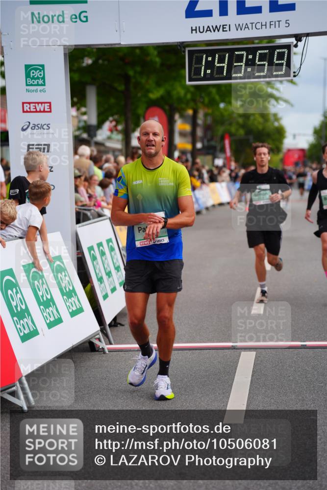 20.09.2026 - PSD Bank Halbmarathon LAZAROV Photography http://msf.ph/oto/10506081 20.09.2026 11:43:59 Ziel 1493, 2071, 2211, 2946, 3117, 3662 meine-sportfotos.de