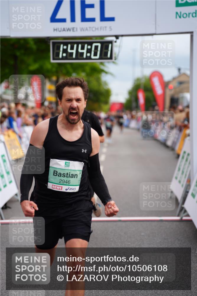 20.09.2026 - PSD Bank Halbmarathon LAZAROV Photography http://msf.ph/oto/10506108 20.09.2026 11:44:00 Ziel 1493, 2071, 2211, 2946, 3117, 3662 meine-sportfotos.de