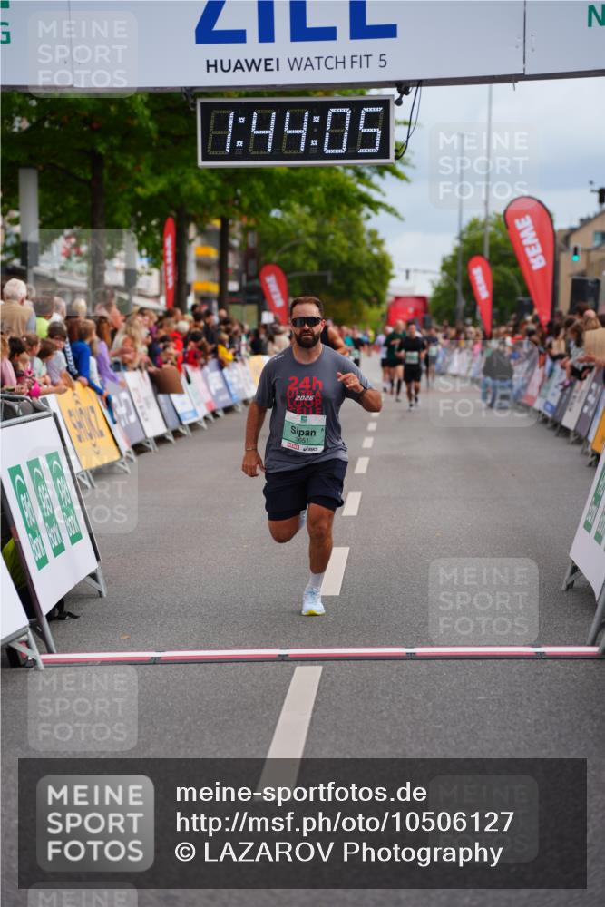 20.09.2026 - PSD Bank Halbmarathon LAZAROV Photography http://msf.ph/oto/10506127 20.09.2026 11:44:04 Ziel 1493, 2071, 2946, 3117, 3651 meine-sportfotos.de