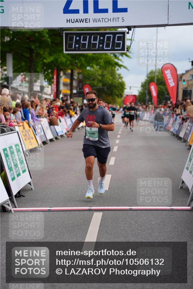 20.09.2026 - PSD Bank Halbmarathon LAZAROV Photography http://msf.ph/oto/10506132 20.09.2026 11:44:05 Ziel 1493, 2071, 2946, 3651, 4723 meine-sportfotos.de