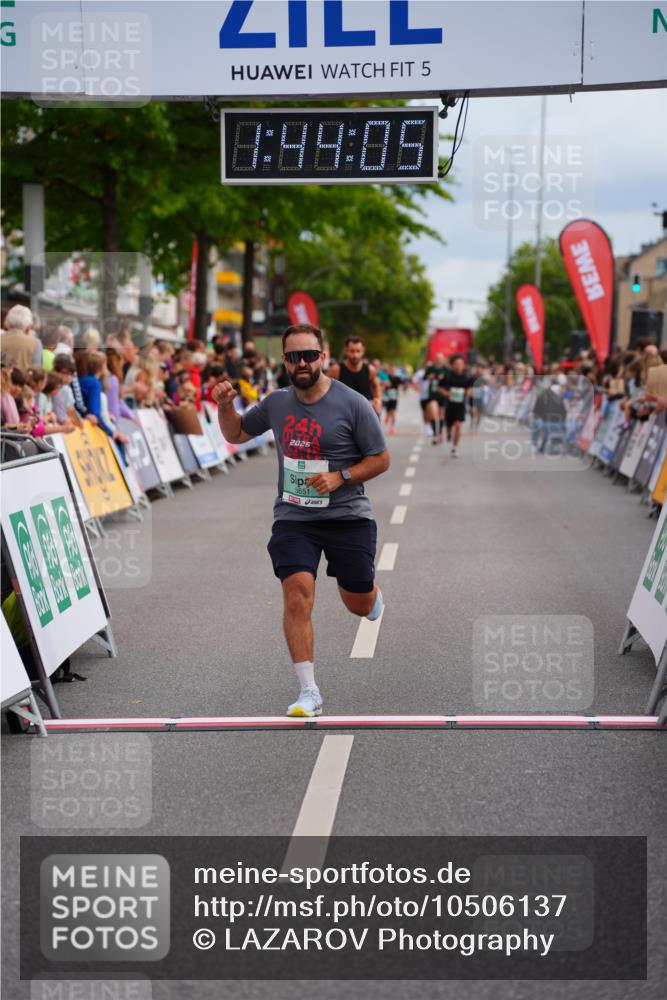 20.09.2026 - PSD Bank Halbmarathon LAZAROV Photography http://msf.ph/oto/10506137 20.09.2026 11:44:05 Ziel 1493, 2071, 2946, 3651, 4723 meine-sportfotos.de