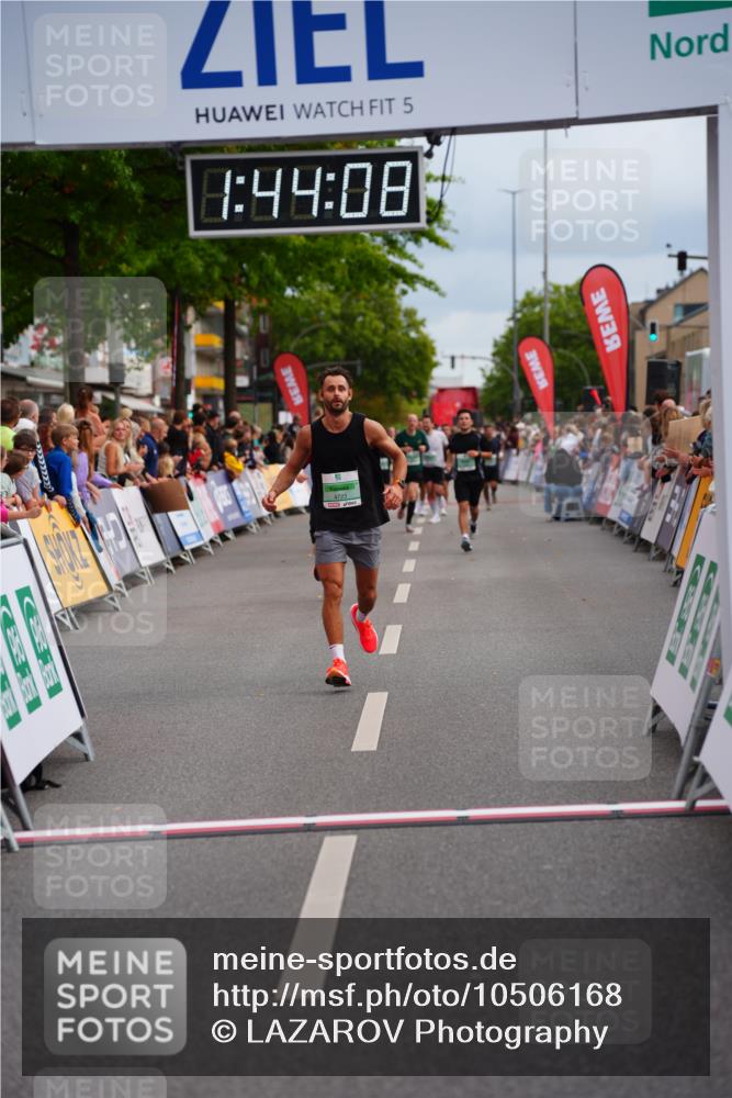 20.09.2026 - PSD Bank Halbmarathon LAZAROV Photography http://msf.ph/oto/10506168 20.09.2026 11:44:07 Ziel 1833, 2071, 2946, 3651, 4723 meine-sportfotos.de