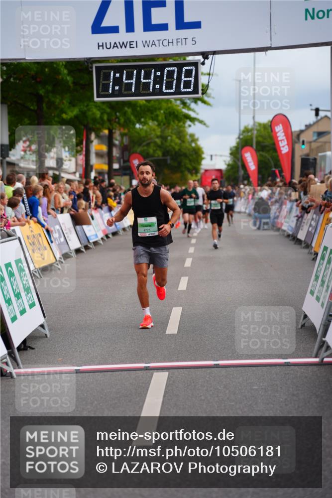 20.09.2026 - PSD Bank Halbmarathon LAZAROV Photography http://msf.ph/oto/10506181 20.09.2026 11:44:08 Ziel 1833, 2071, 3651, 4723 meine-sportfotos.de