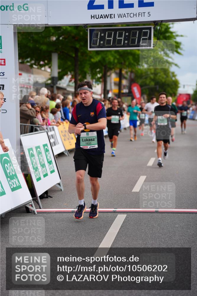 20.09.2026 - PSD Bank Halbmarathon LAZAROV Photography http://msf.ph/oto/10506202 20.09.2026 11:44:11 Ziel 1455, 1833, 2132, 3651, 4723 meine-sportfotos.de