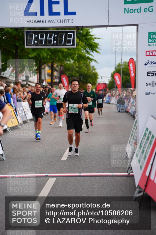 20.09.2026 - PSD Bank Halbmarathon LAZAROV Photography http://msf.ph/oto/10506206 20.09.2026 11:44:13 Ziel 1455, 1715, 1833, 2132, 3613, 3651, 4723 meine-sportfotos.de