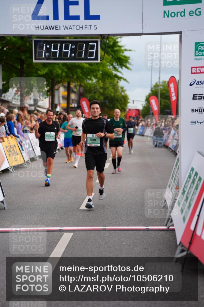 20.09.2026 - PSD Bank Halbmarathon LAZAROV Photography http://msf.ph/oto/10506210 20.09.2026 11:44:13 Ziel 1455, 1715, 1833, 2132, 3613, 3651, 4723 meine-sportfotos.de