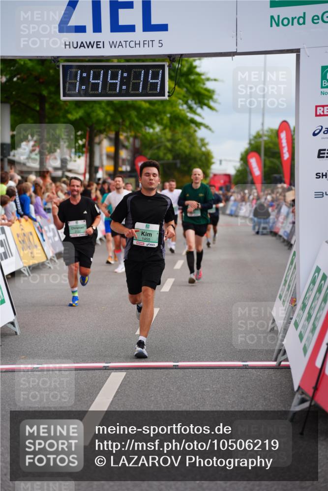 20.09.2026 - PSD Bank Halbmarathon LAZAROV Photography http://msf.ph/oto/10506219 20.09.2026 11:44:13 Ziel 1455, 1715, 1833, 2132, 3613, 3651, 4723 meine-sportfotos.de