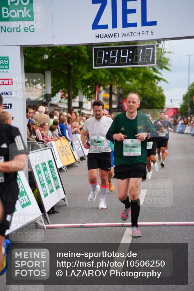 20.09.2026 - PSD Bank Halbmarathon LAZAROV Photography http://msf.ph/oto/10506250 20.09.2026 11:44:17 Ziel 1147, 1455, 1715, 1833, 2132, 2366, 2467, 2512, 2966, 3613, 4607, 4723 meine-sportfotos.de