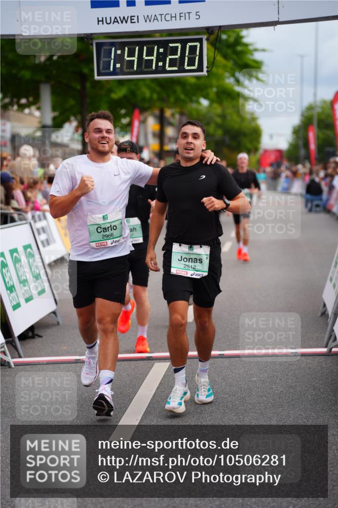 20.09.2026 - PSD Bank Halbmarathon LAZAROV Photography http://msf.ph/oto/10506281 20.09.2026 11:44:20 Ziel 1147, 1455, 1715, 2132, 2366, 2467, 2512, 2966, 3613, 4607, 4608 meine-sportfotos.de