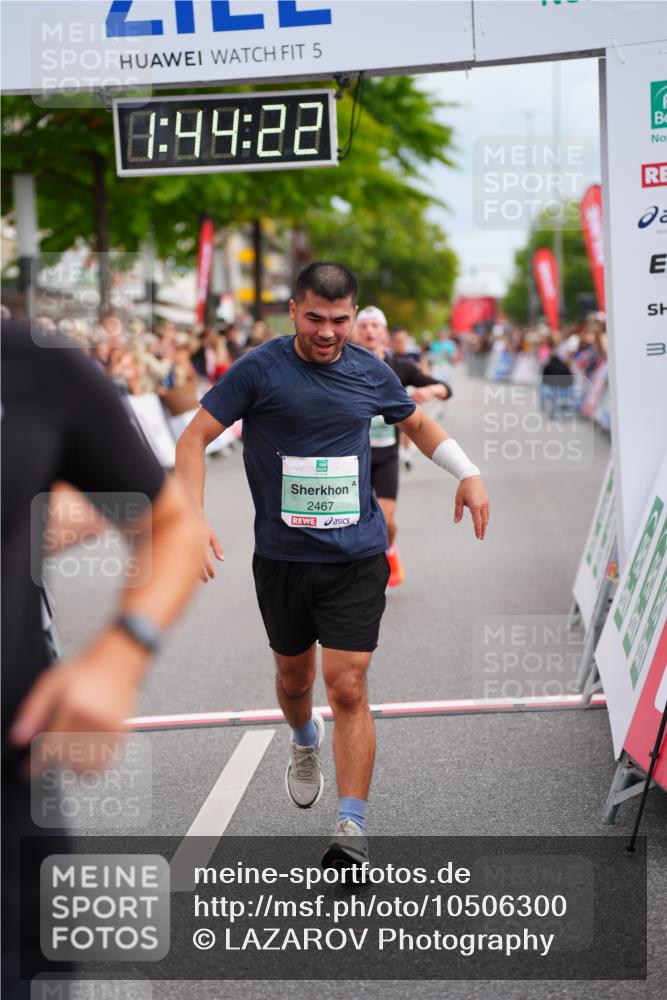 20.09.2026 - PSD Bank Halbmarathon LAZAROV Photography http://msf.ph/oto/10506300 20.09.2026 11:44:22 Ziel 1147, 1455, 1715, 2132, 2366, 2467, 2512, 2966, 3613, 4533, 4607, 4608 meine-sportfotos.de