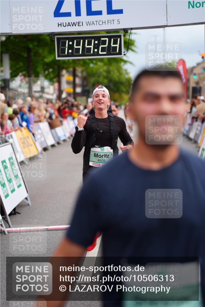 20.09.2026 - PSD Bank Halbmarathon LAZAROV Photography http://msf.ph/oto/10506313 20.09.2026 11:44:24 Ziel 1147, 1715, 1753, 2366, 2467, 2512, 2966, 3322, 3613, 4026, 4533, 4607, 4608 meine-sportfotos.de