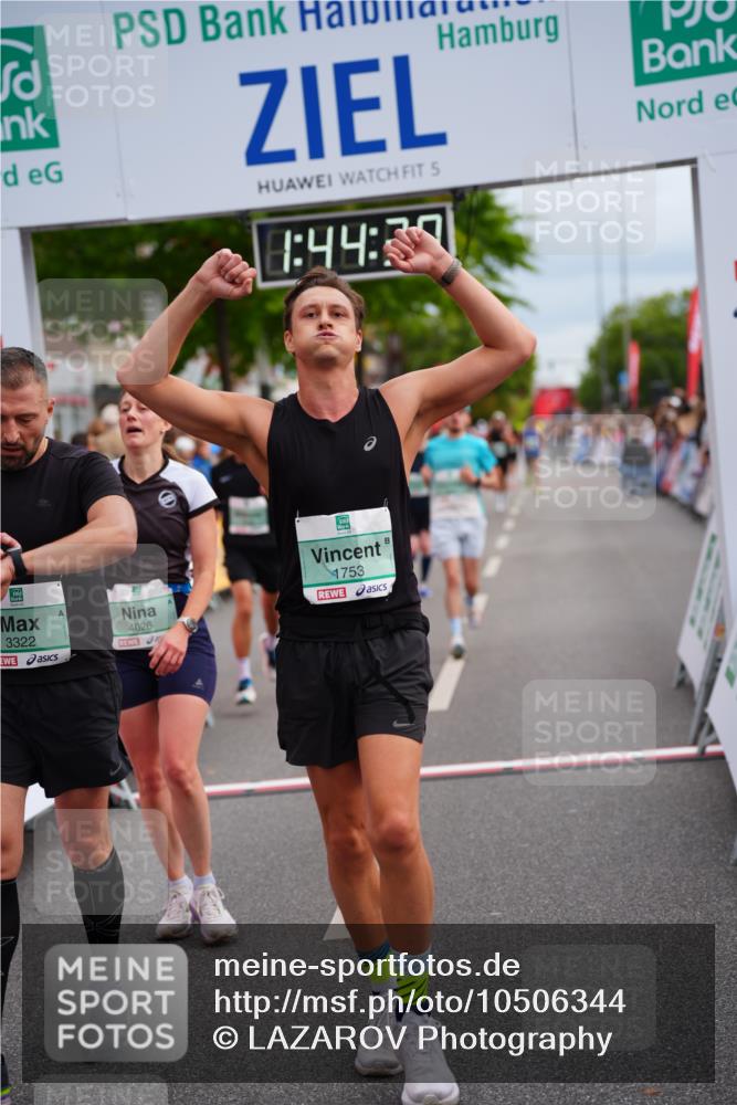 20.09.2026 - PSD Bank Halbmarathon LAZAROV Photography http://msf.ph/oto/10506344 20.09.2026 11:44:30 Ziel 1317, 1753, 2805, 3322, 4026, 4309, 4533, 4608 meine-sportfotos.de