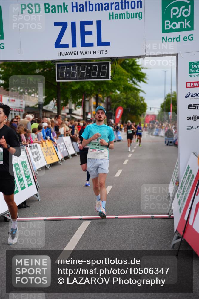 20.09.2026 - PSD Bank Halbmarathon LAZAROV Photography http://msf.ph/oto/10506347 20.09.2026 11:44:31 Ziel 1317, 1753, 2805, 3322, 4026, 4309, 4533, 4608 meine-sportfotos.de