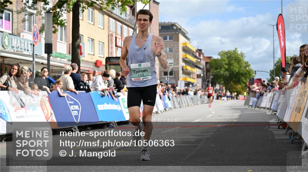 20.09.2026 - PSD Bank Halbmarathon J. Mangold http://msf.ph/oto/10506363 20.09.2026 11:24:00 Ziel 2779, 4105, 4545, 4558 meine-sportfotos.de
